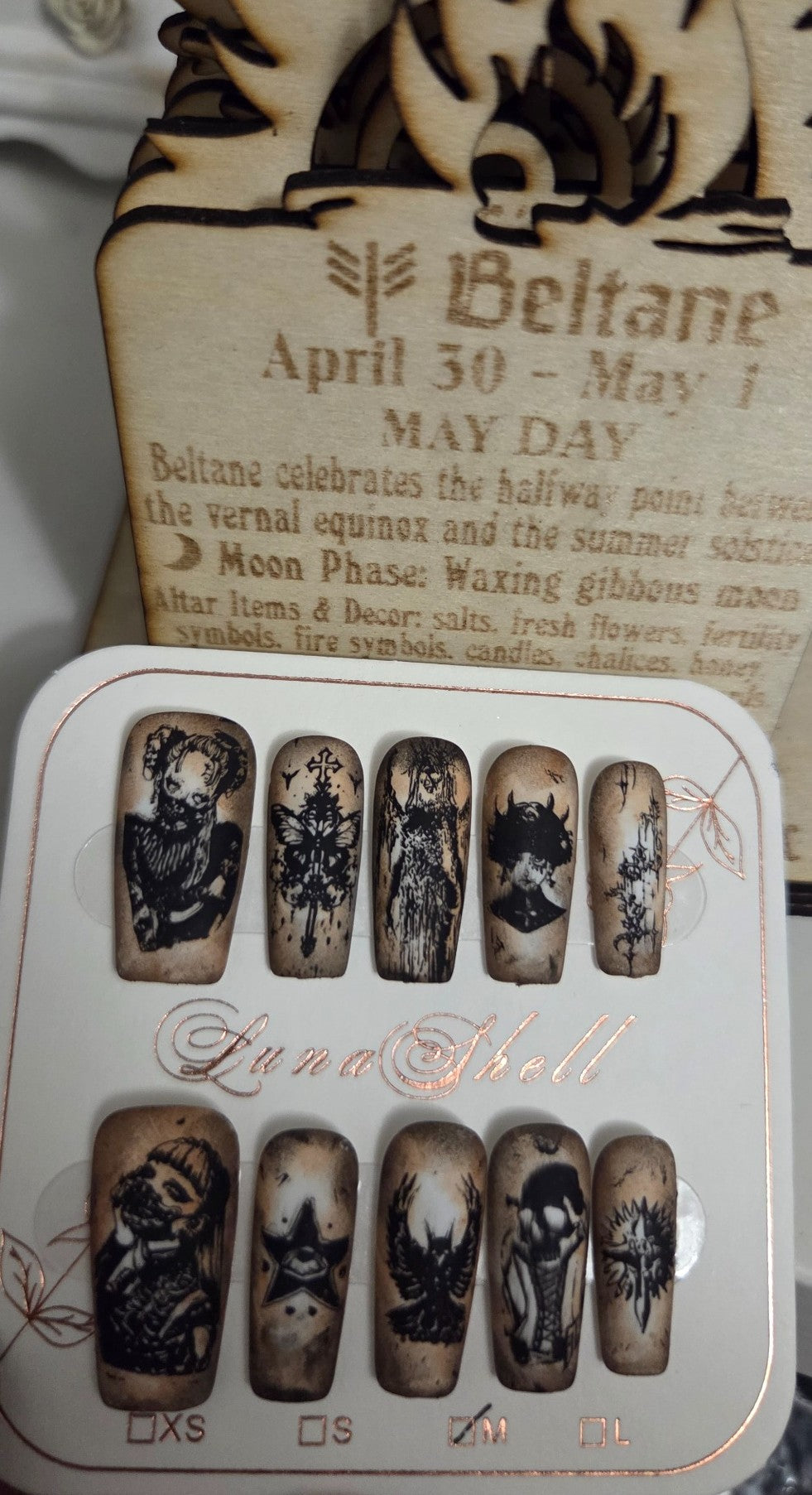 Dark Relic Press-On Nails
