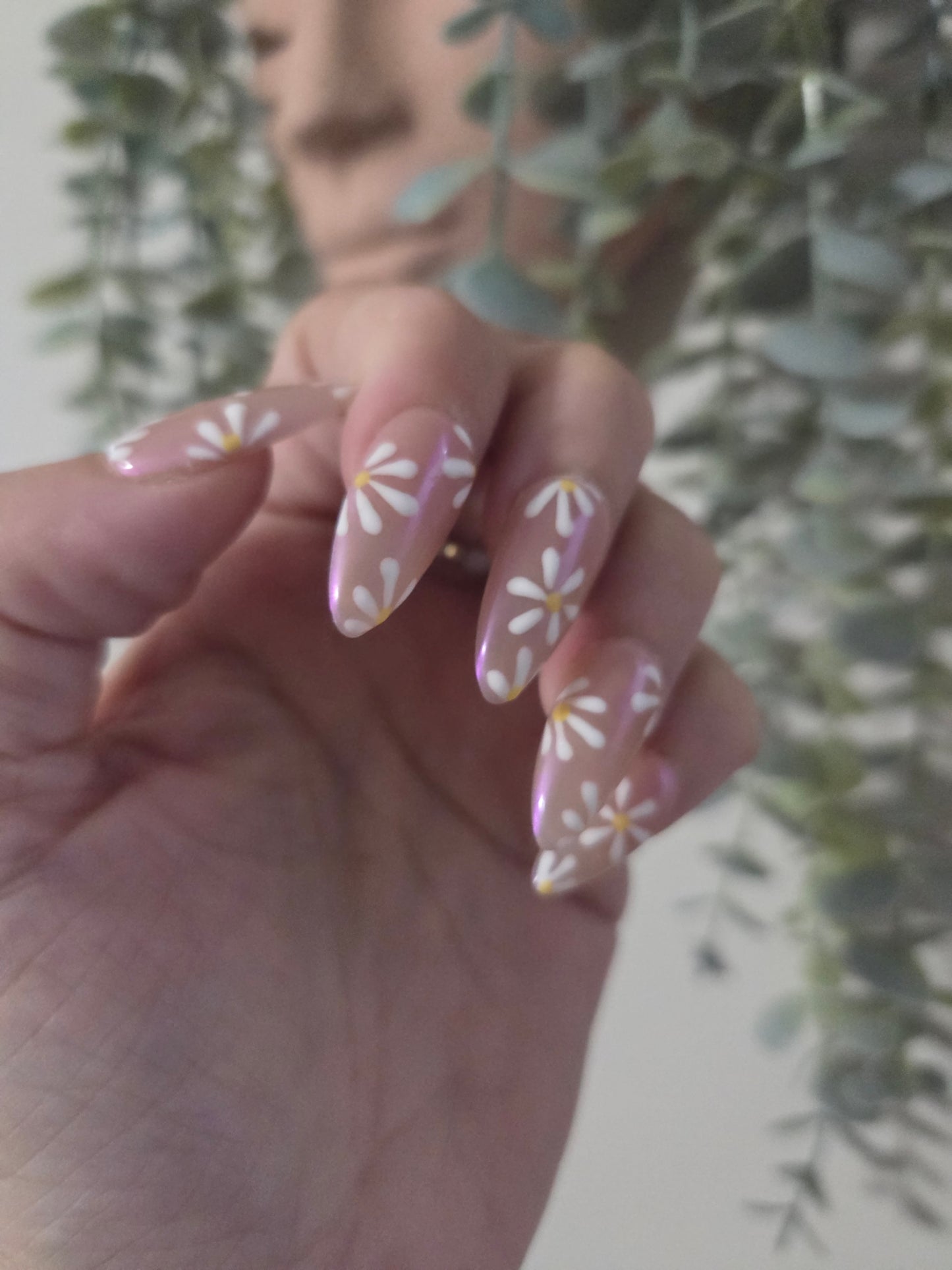 Daisy Bloom Press-On Nails
